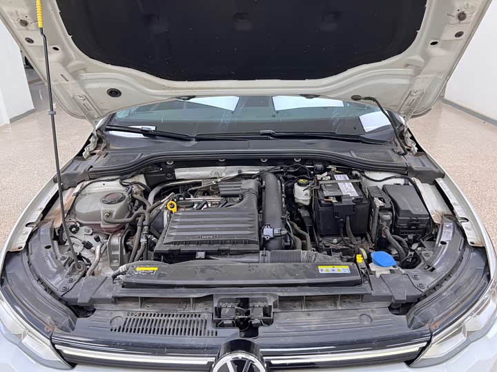 Фото 28 - Volkswagen Golf