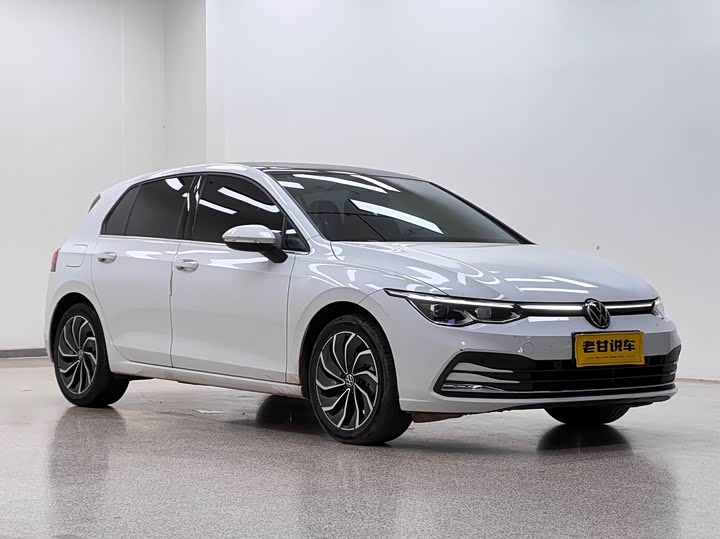 Фото 3 - Volkswagen Golf