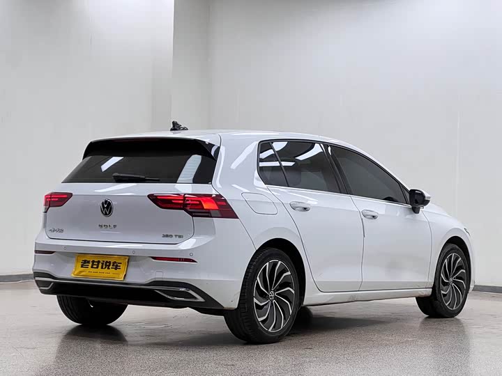 Фото 7 - Volkswagen Golf