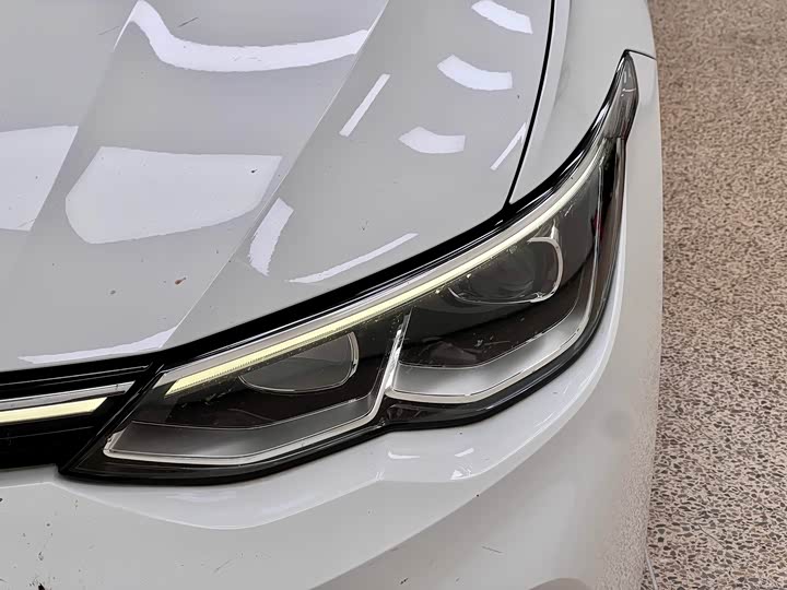 Фото 8 - Volkswagen Golf