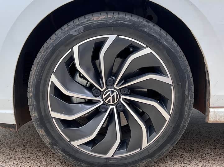 Фото 9 - Volkswagen Golf