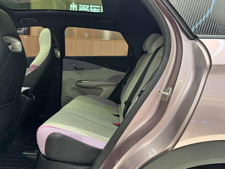 Фото 11 - BYD Dolphin