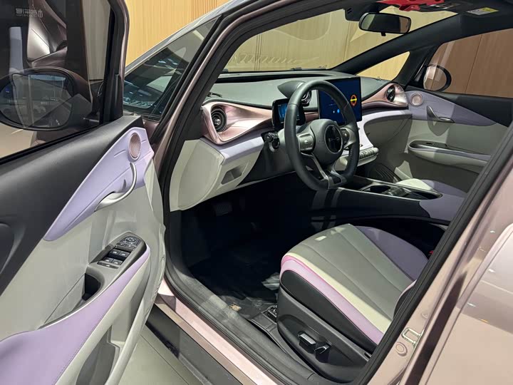 Фото 8 - BYD Dolphin