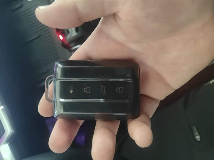 Фото 9 - Tank 400 Hybrid