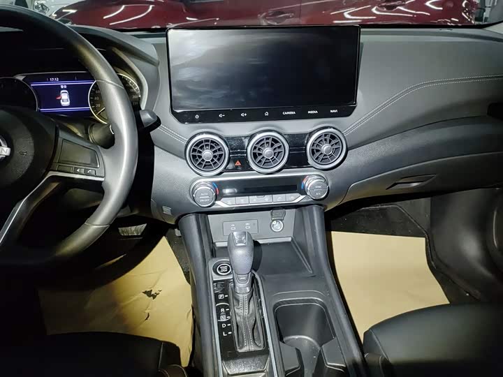 Фото 13 - Nissan Sylphy