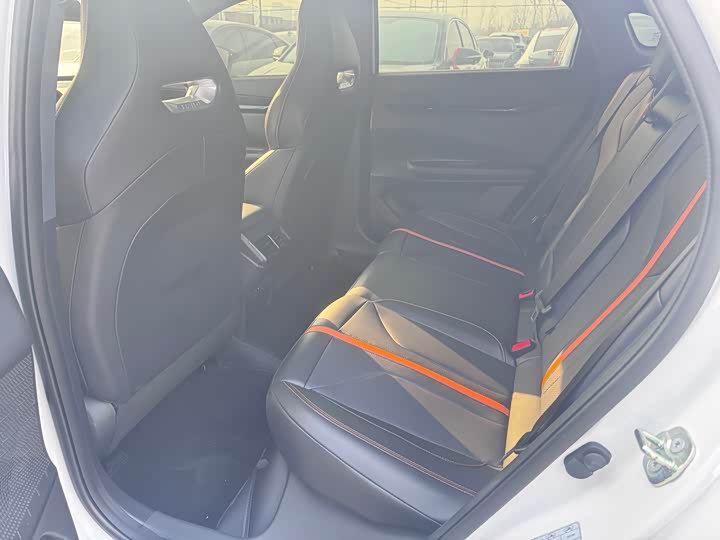 Фото 5 - Changan UNI-V