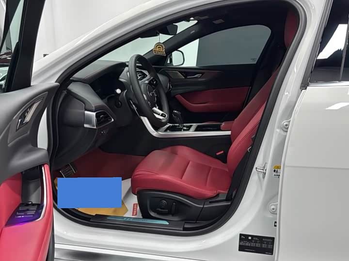 Фото 14 - Jaguar XE L