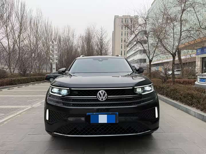 Фото 2 - Volkswagen Tavendor