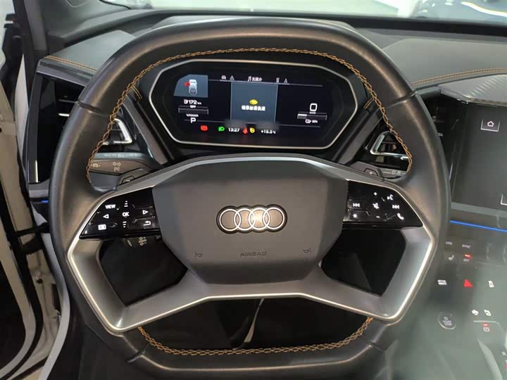 Фото 11 - Audi Q4 e-tron