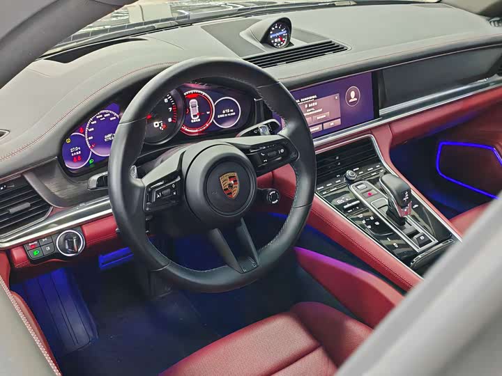 Фото 2 - Porsche Panamera