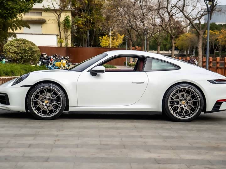 Фото 3 - Porsche 911