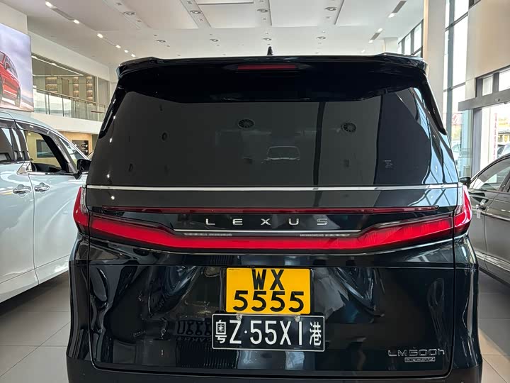 Фото 4 - Lexus LM