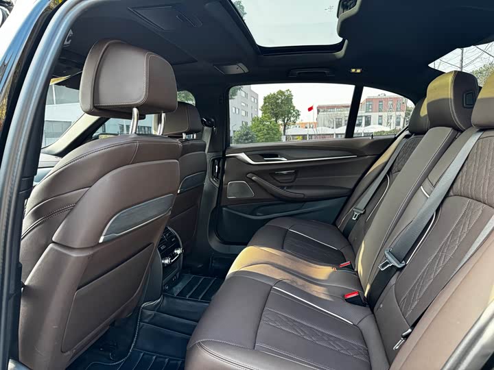 Фото 7 - BMW 5 Series