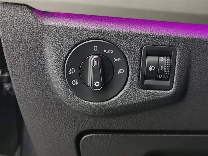 Фото 21 - Volkswagen Lavida