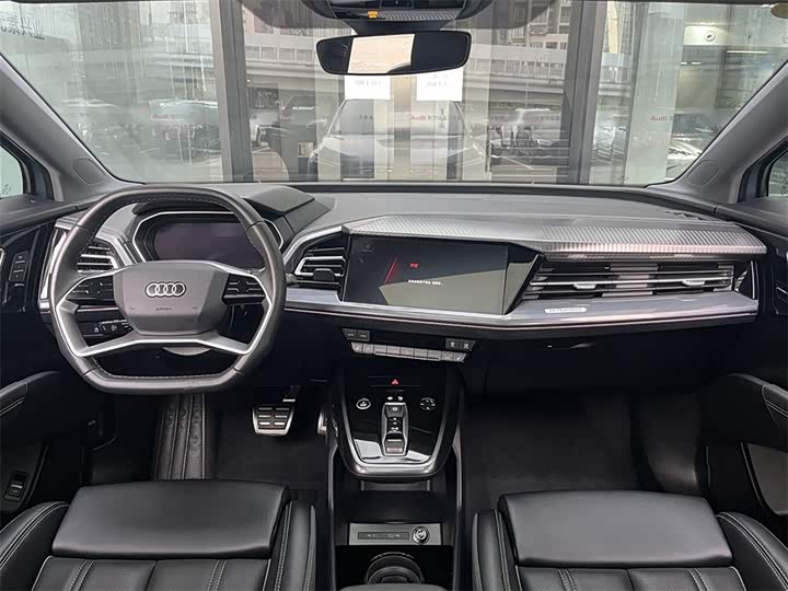 Фото 6 - Audi Q4 e-tron
