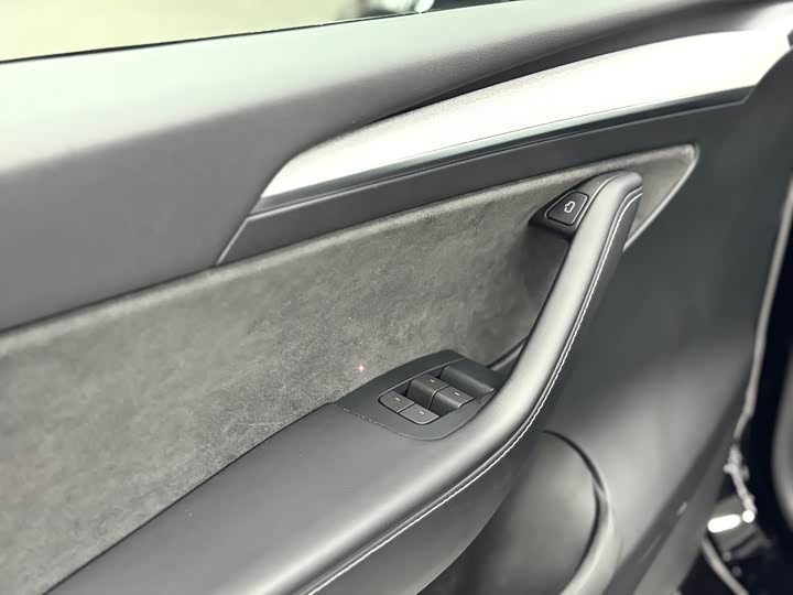 Фото 18 - Tesla Model Y