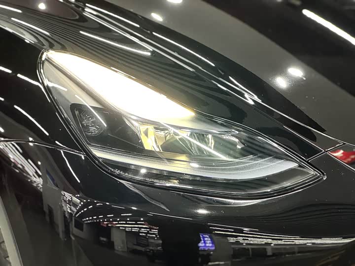 Фото 19 - Tesla Model Y