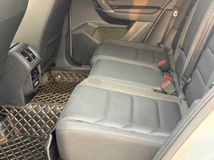 Фото 10 - Volkswagen Tayron