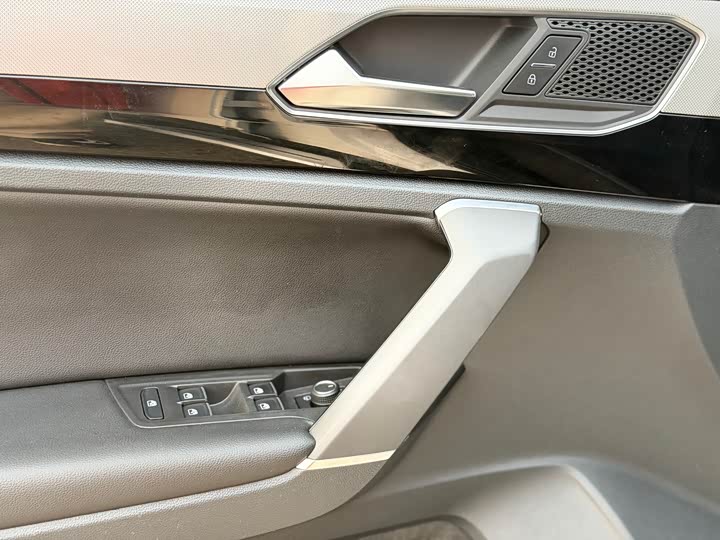 Фото 9 - Volkswagen Tayron