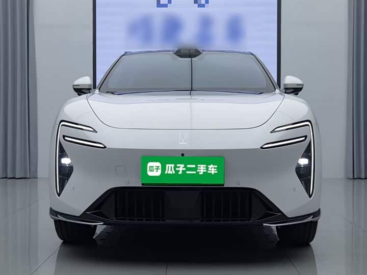 Фото 3 - Avatr 06