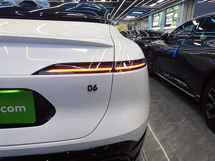 Фото 8 - Avatr 06