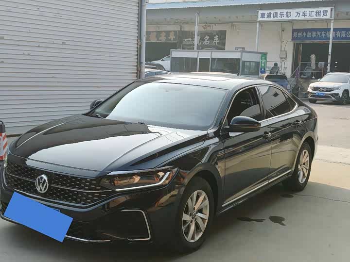 Фото 2 - Volkswagen Passat