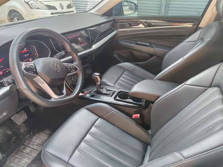 Фото 4 - Volkswagen Passat