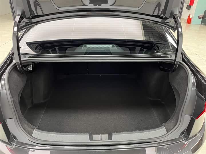 Фото 16 - Volkswagen Sagitar L