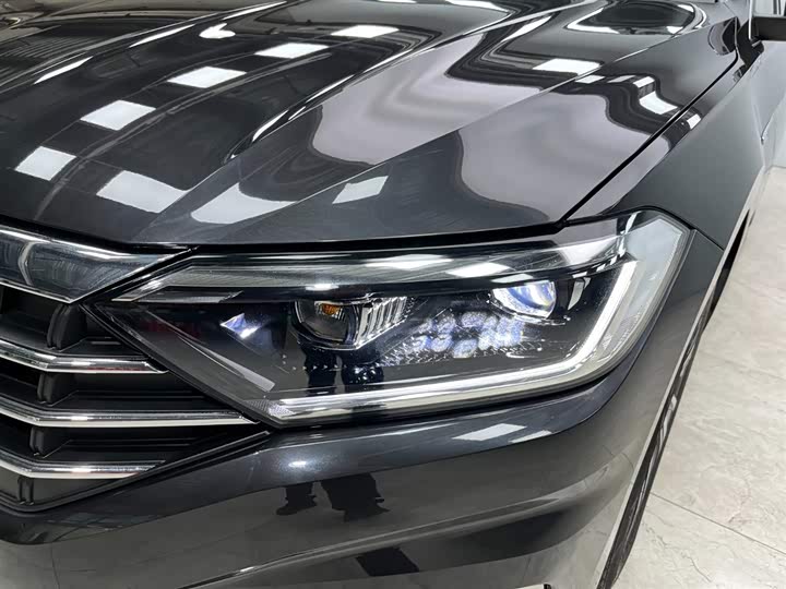 Фото 17 - Volkswagen Sagitar L