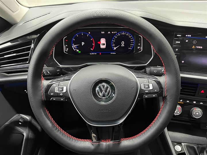 Фото 3 - Volkswagen Sagitar L