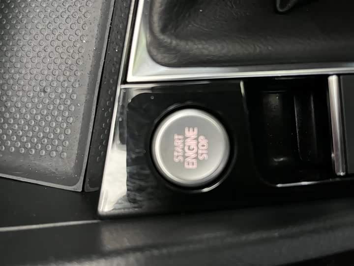 Фото 4 - Volkswagen Sagitar L