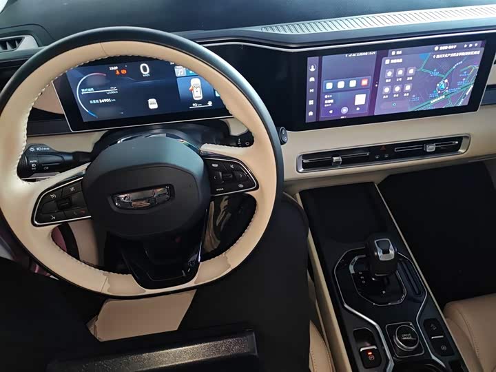 Фото 10 - Geely Icon