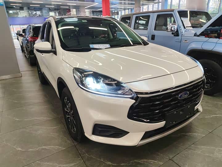 Фото 4 - Ford Escape