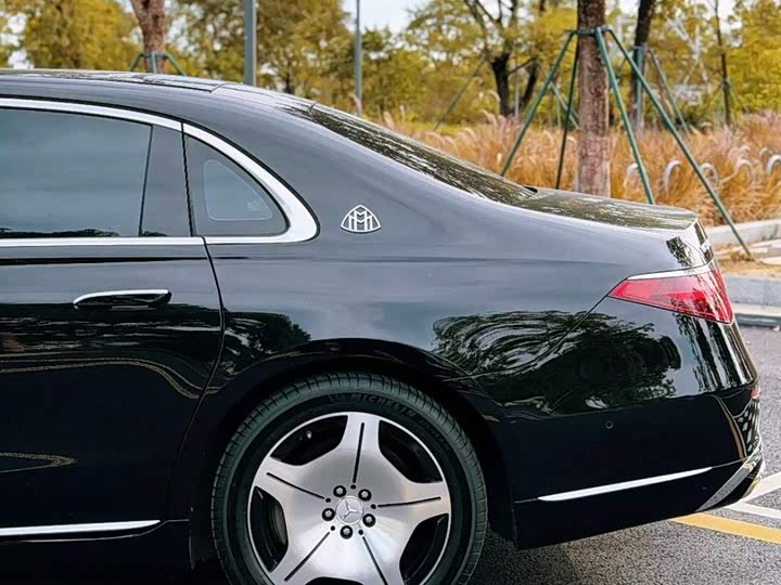 Фото 3 - Mercedes-Benz Maybach S-Class