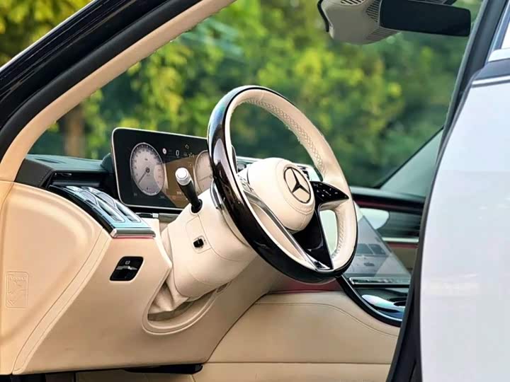 Фото 9 - Mercedes-Benz Maybach S-Class