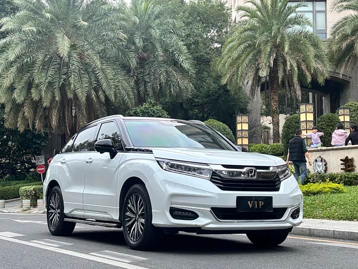 Фото 3 - Honda Avancier