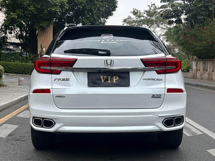 Фото 6 - Honda Avancier