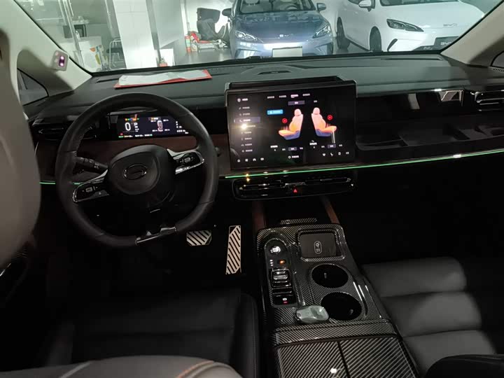 Фото 10 - GAC Trumpchi E8