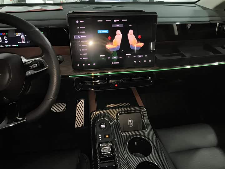 Фото 13 - GAC Trumpchi E8