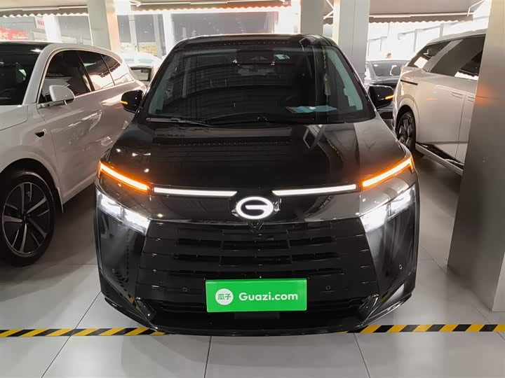 Фото 3 - GAC Trumpchi E8