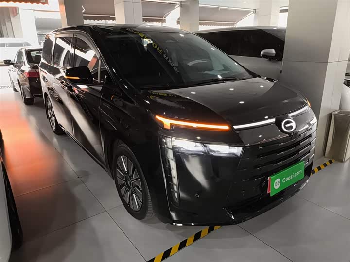 Фото 4 - GAC Trumpchi E8