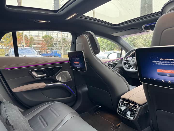 Фото 13 - Mercedes-Benz EQS AMG