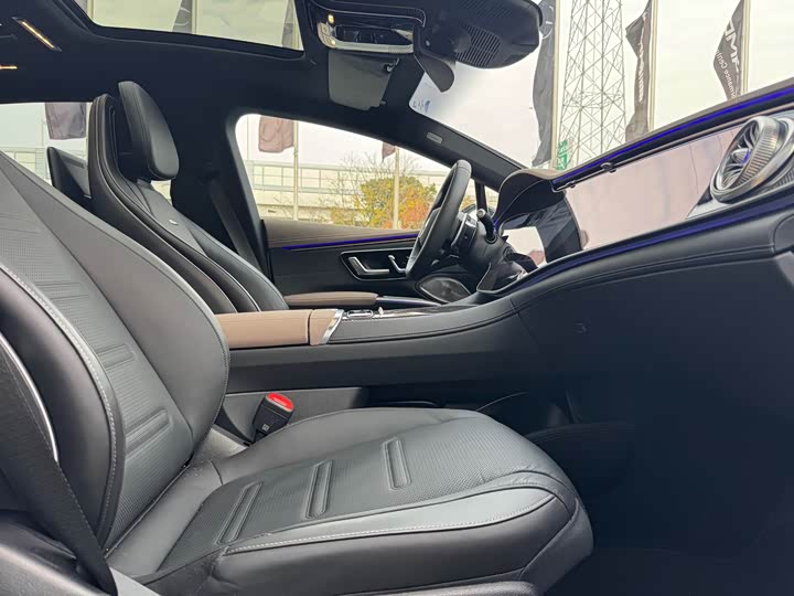 Фото 16 - Mercedes-Benz EQS AMG