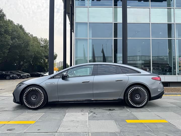 Фото 5 - Mercedes-Benz EQS AMG