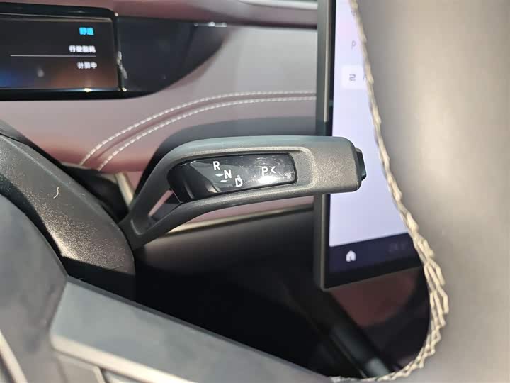 Фото 14 - Xiaomi SU7