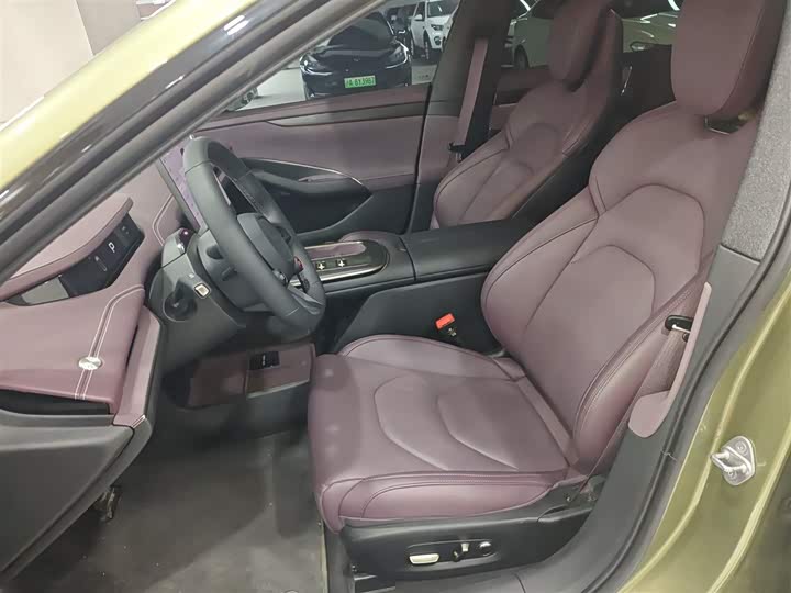 Фото 15 - Xiaomi SU7