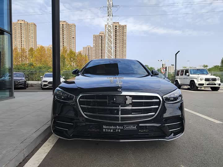 Фото 16 - Mercedes-Benz S-Class