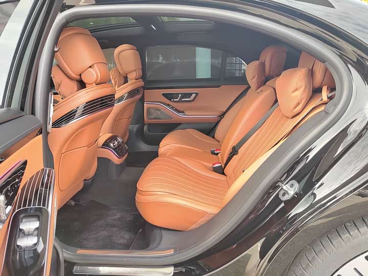 Фото 6 - Mercedes-Benz S-Class