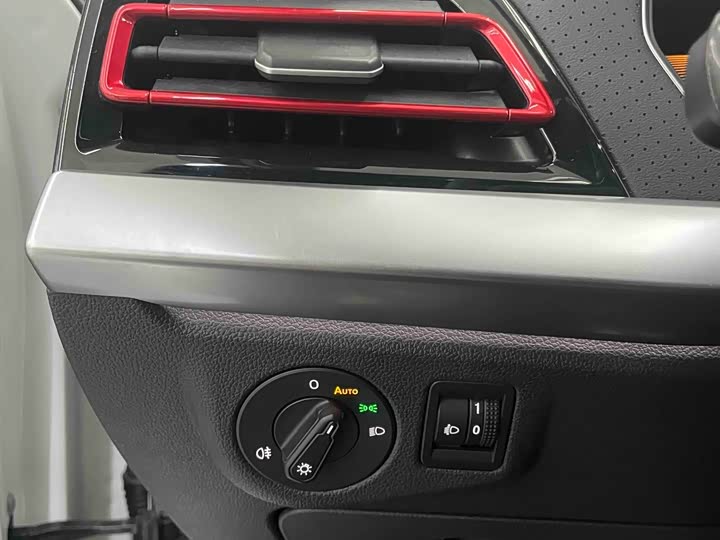 Фото 13 - Volkswagen Lavida