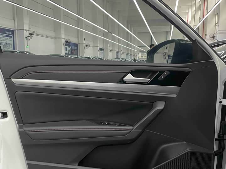 Фото 14 - Volkswagen Lavida